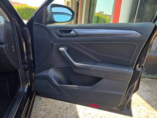 VOLKSWAGEN T-Roc usata 143