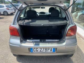 TOYOTA Yaris usata, con Autoradio