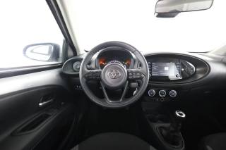 TOYOTA Aygo X usata 10