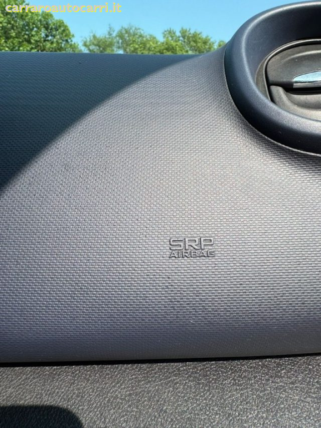 OPEL Vivaro usata, con USB