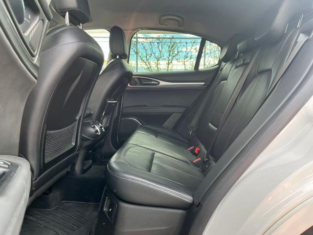 ALFA ROMEO Stelvio usata, con Controllo automatico clima