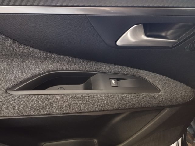 PEUGEOT 3008 usata, con Bracciolo