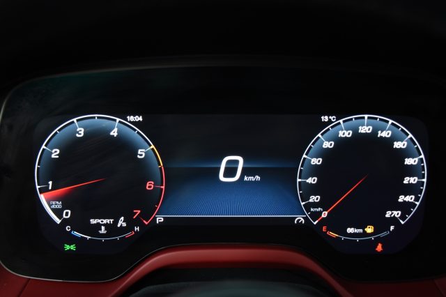 MASERATI Grecale usata, con MP3