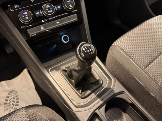 VOLKSWAGEN Touran usata, con Fendinebbia