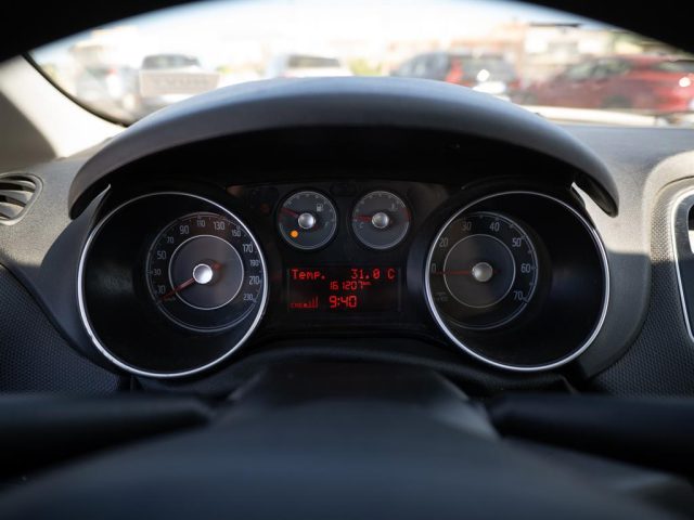 FIAT Punto usata 14