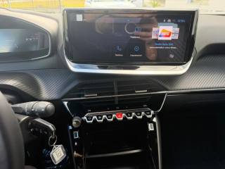 PEUGEOT 2008 usata, con Autoradio digitale