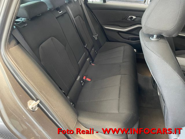 BMW 330 usata, con Touch screen