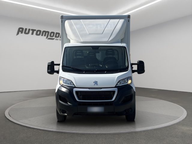 PEUGEOT Boxer usata, con Airbag