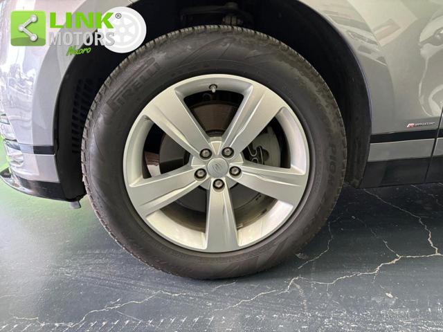 LAND ROVER Range Rover Velar usata, con Park Distance Control