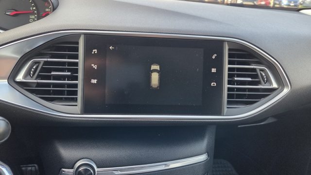 PEUGEOT 308 usata, con Luci diurne LED