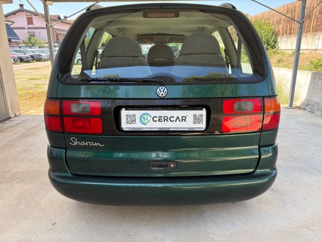 VOLKSWAGEN Sharan usata, con Autoradio