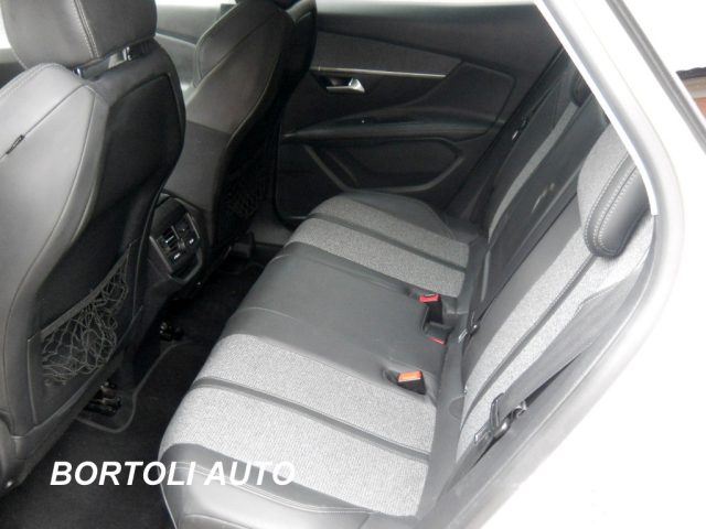 PEUGEOT 3008 usata, con Cruise Control