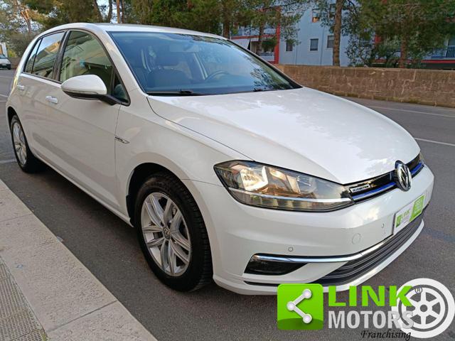 VOLKSWAGEN Golf usata, con USB