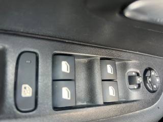 PEUGEOT 208 usata, con Servosterzo