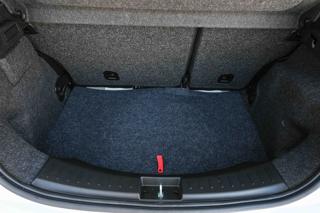 LANCIA Ypsilon usata, con Autoradio