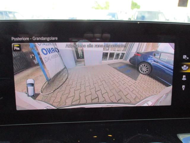 MERCEDES-BENZ GLA 200 usata, con Sensori di parcheggio anteriori