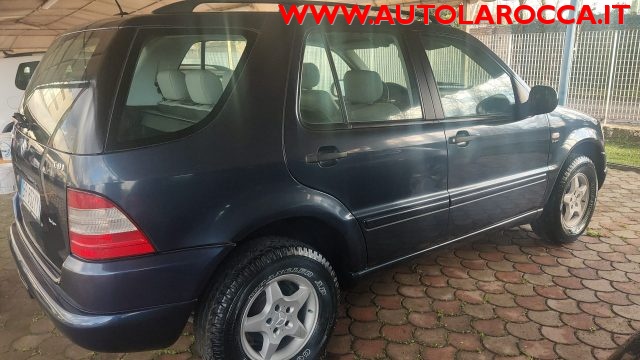 MERCEDES-BENZ ML 270 usata, con Autoradio