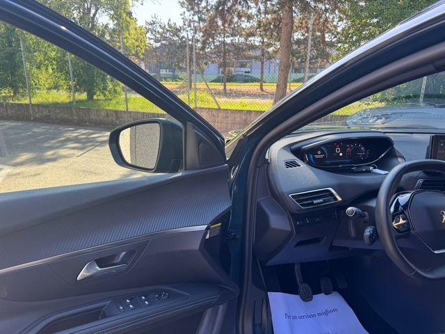 PEUGEOT 3008 usata, con Boardcomputer