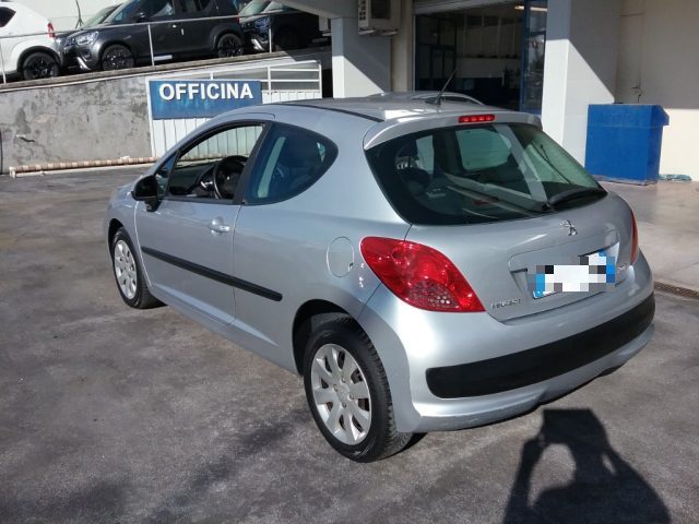 PEUGEOT 207 usata, con Boardcomputer