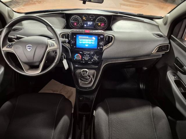 LANCIA Ypsilon usata, con Fendinebbia