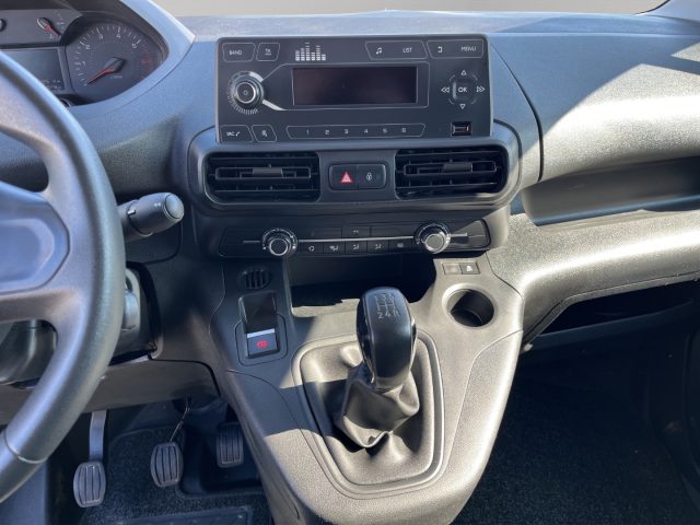 PEUGEOT Partner usata, con Autoradio digitale