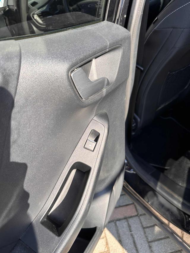 FORD Puma usata, con Vetri oscurati