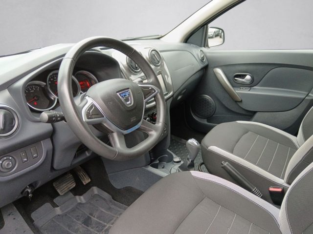 DACIA Sandero usata, con Autoradio
