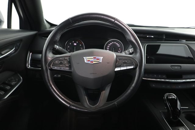 CADILLAC XT4 usata 5