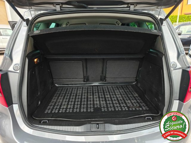 OPEL Meriva usata, con Vetri oscurati