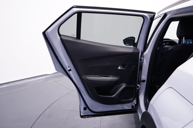 PEUGEOT 2008 usata, con Volante multifunzione