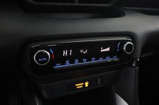 TOYOTA Yaris usata 13