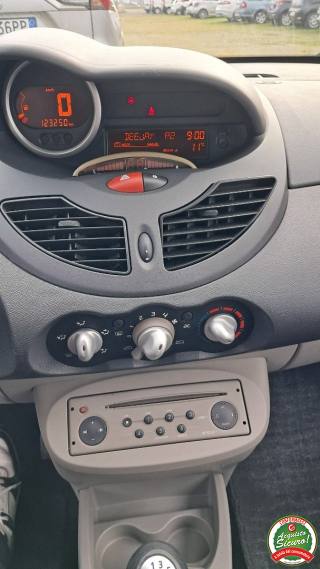RENAULT Twingo usata, con Autoradio