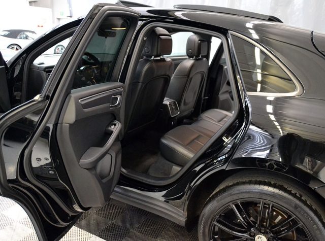 PORSCHE Macan usata, con Airbag laterali