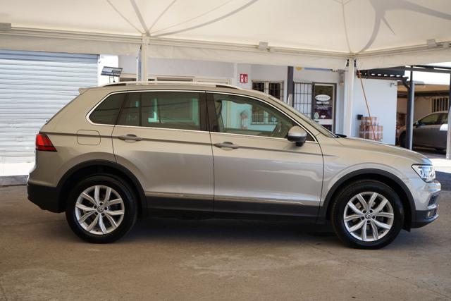 VOLKSWAGEN Tiguan usata, con Autoradio