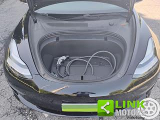 TESLA Model 3 usata, con USB