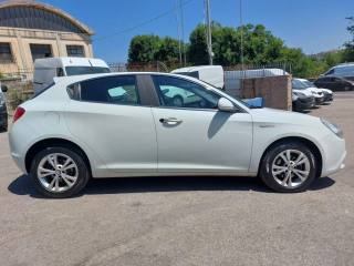 ALFA ROMEO Giulietta usata, con Autoradio