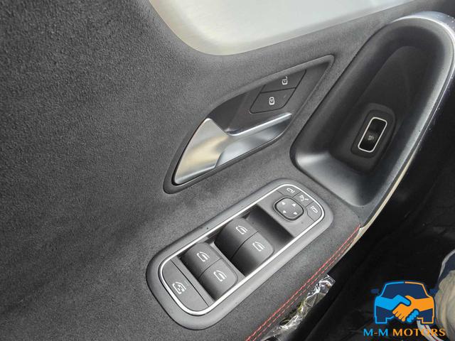 MERCEDES-BENZ CLA 200 usata, con Chiusura centralizzata