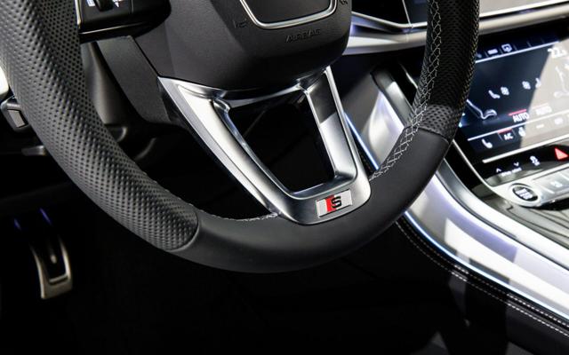 AUDI Q8 usata, con Chiusura centralizzata