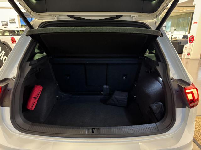 VOLKSWAGEN Tiguan usata, con Autoradio