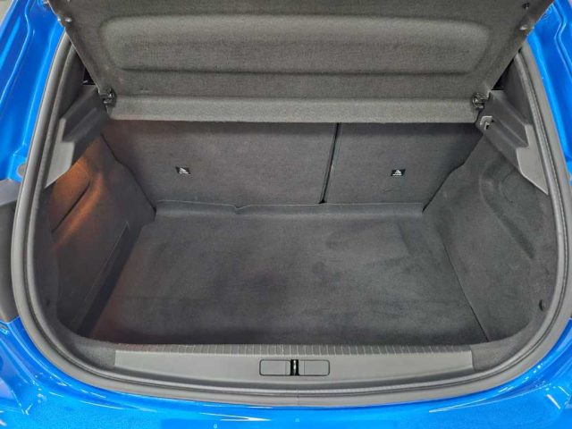 PEUGEOT 208 usata, con Sedile posteriore sdoppiato