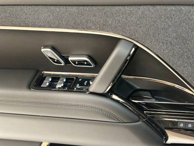 LAND ROVER Range Rover Sport usata, con Interni in pelle