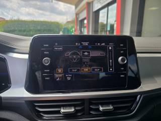 VOLKSWAGEN T-Roc usata, con Frenata d