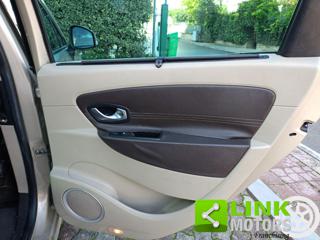 RENAULT Grand Scenic usata, con Volante in pelle