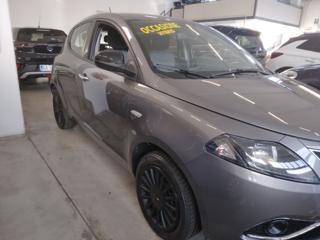 LANCIA Ypsilon usata, con Airbag