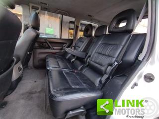 MITSUBISHI Pajero usata, con Sedile posteriore sdoppiato