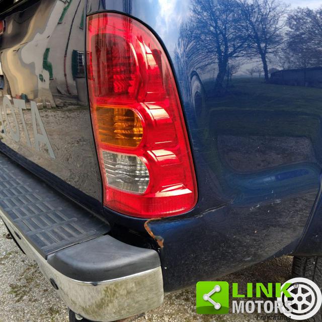 TOYOTA Hilux usata 18