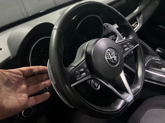 ALFA ROMEO Stelvio usata, con Cerchi in lega