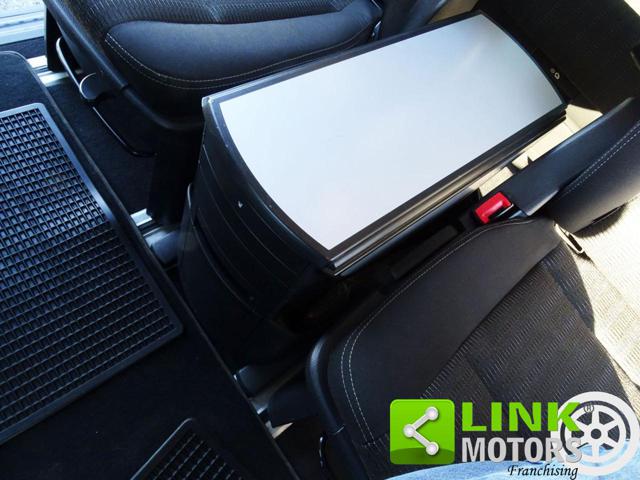 VOLKSWAGEN Multivan usata, con Autoradio digitale