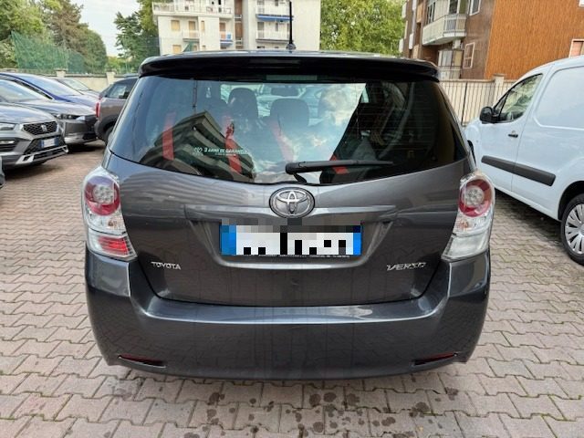 TOYOTA Verso usata, con Autoradio