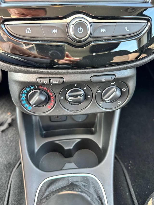 OPEL Corsa usata, con USB
